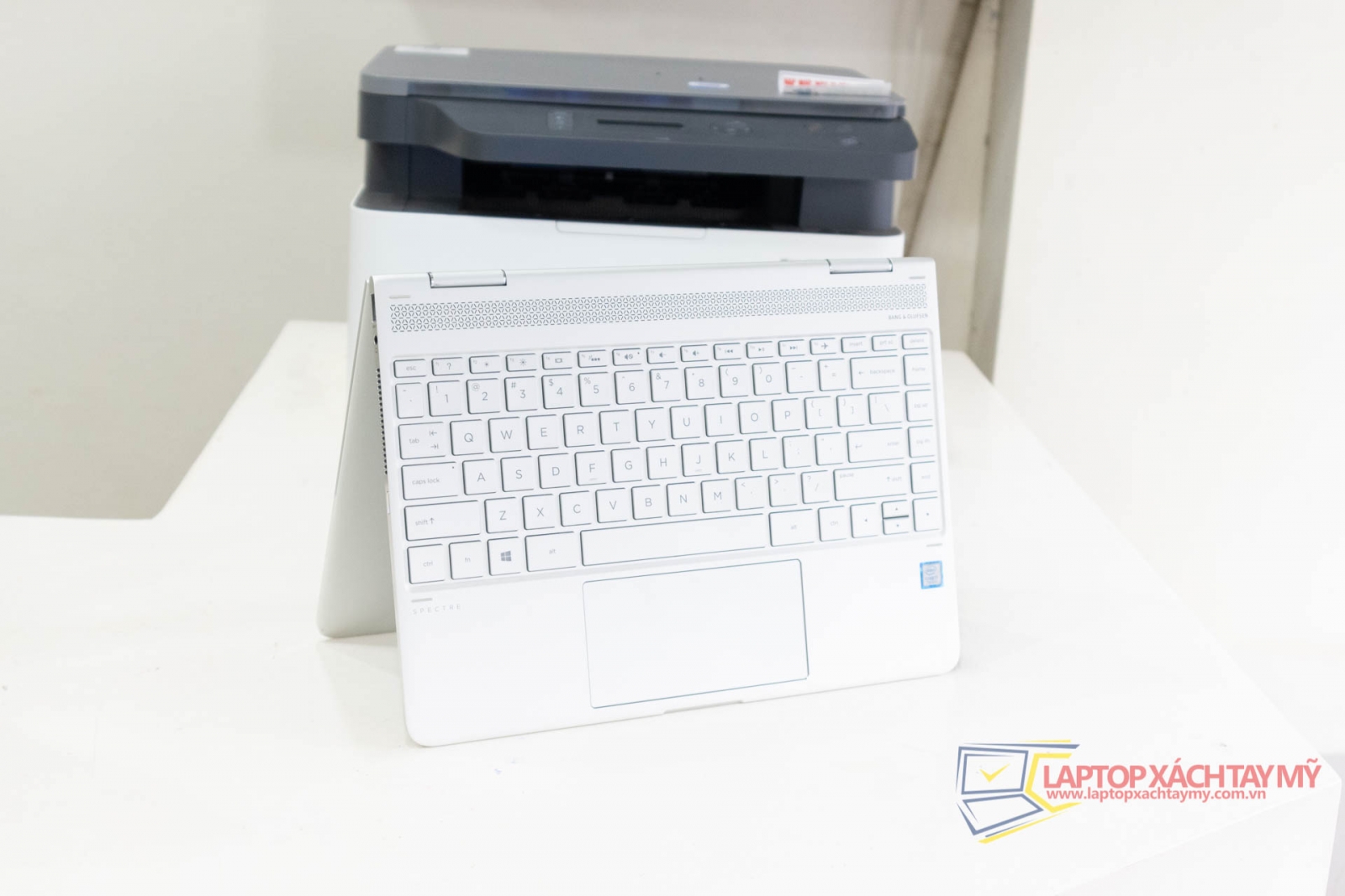 Laptop cũ tp HCM giá tốt, Laptop doanh nhân cao cấp siêu mỏng nhẹ HP SPECTRE Notebook 13 i7 7500U, 16Gb Ram, 512Gb SSD, Xoay 360, Màn hình cảm ứng Full HD
