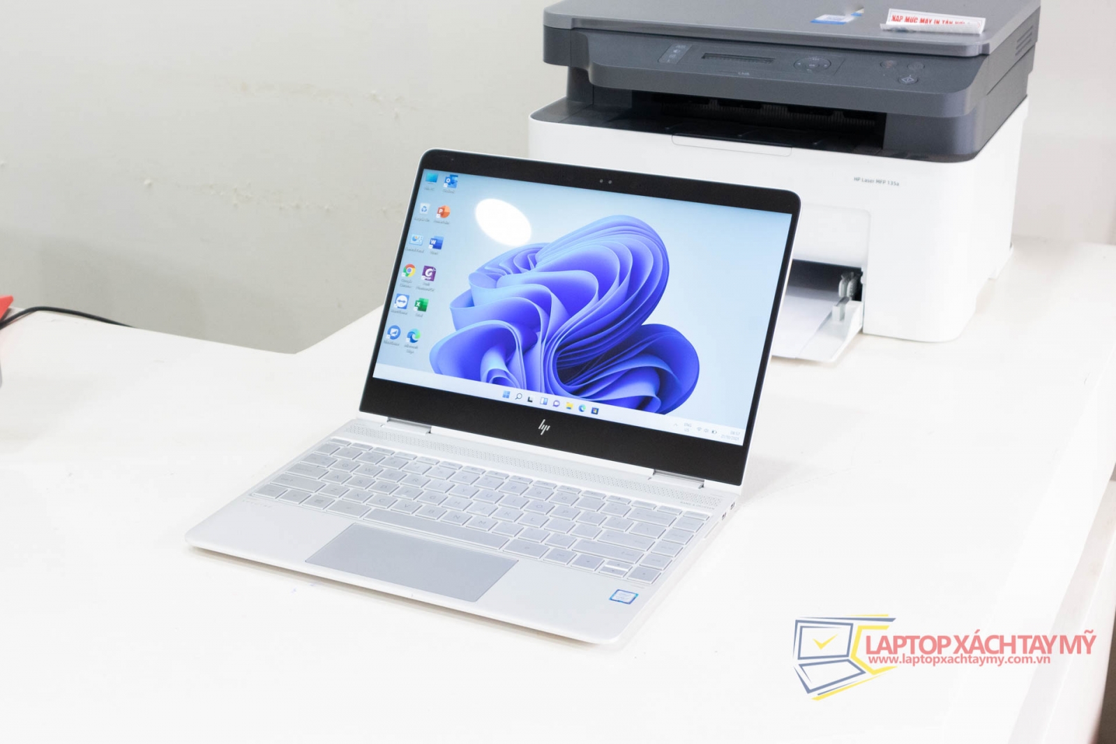 Laptop cũ tp HCM giá tốt, Laptop doanh nhân cao cấp siêu mỏng nhẹ HP SPECTRE Notebook 13 i7 7500U, 16Gb Ram, 512Gb SSD, Xoay 360, Màn hình cảm ứng Full HD