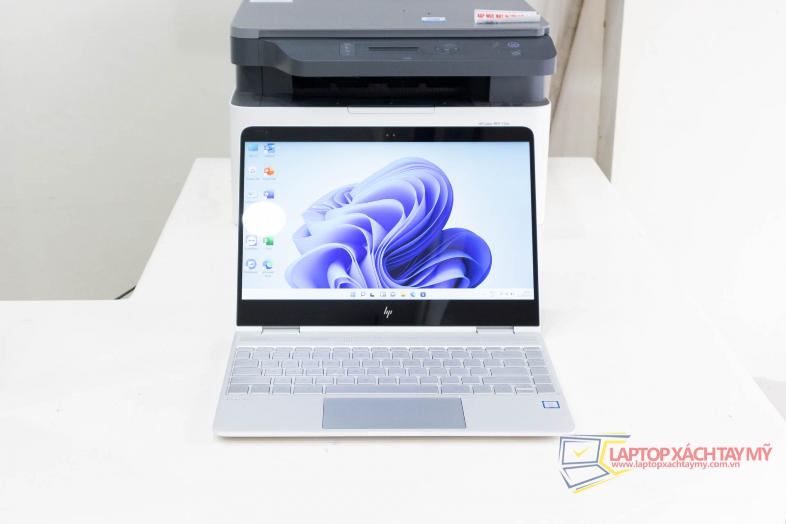 Laptop cũ tp HCM giá tốt, Laptop doanh nhân cao cấp siêu mỏng nhẹ HP SPECTRE Notebook 13 i7 7500U, 16Gb Ram, 512Gb SSD, Xoay 360, Màn hình cảm ứng Full HD
