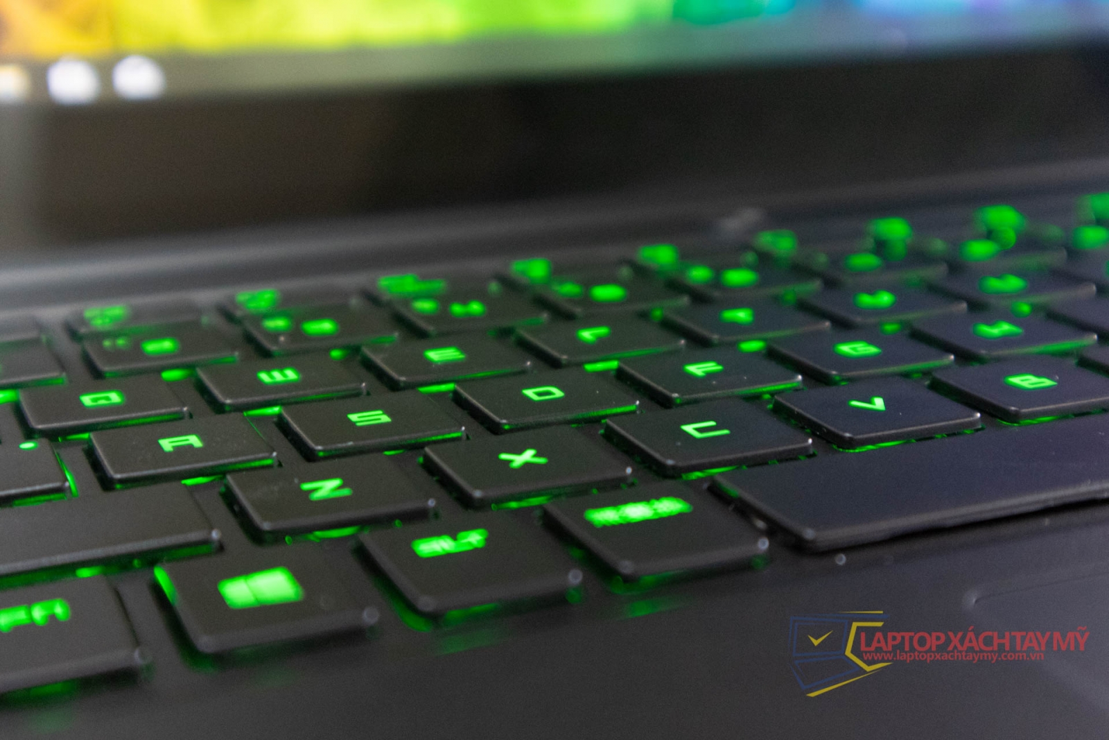 Core intel i7 4702HQ, Ram 8G, SSD 256G, card rời GTX 870M 3GB