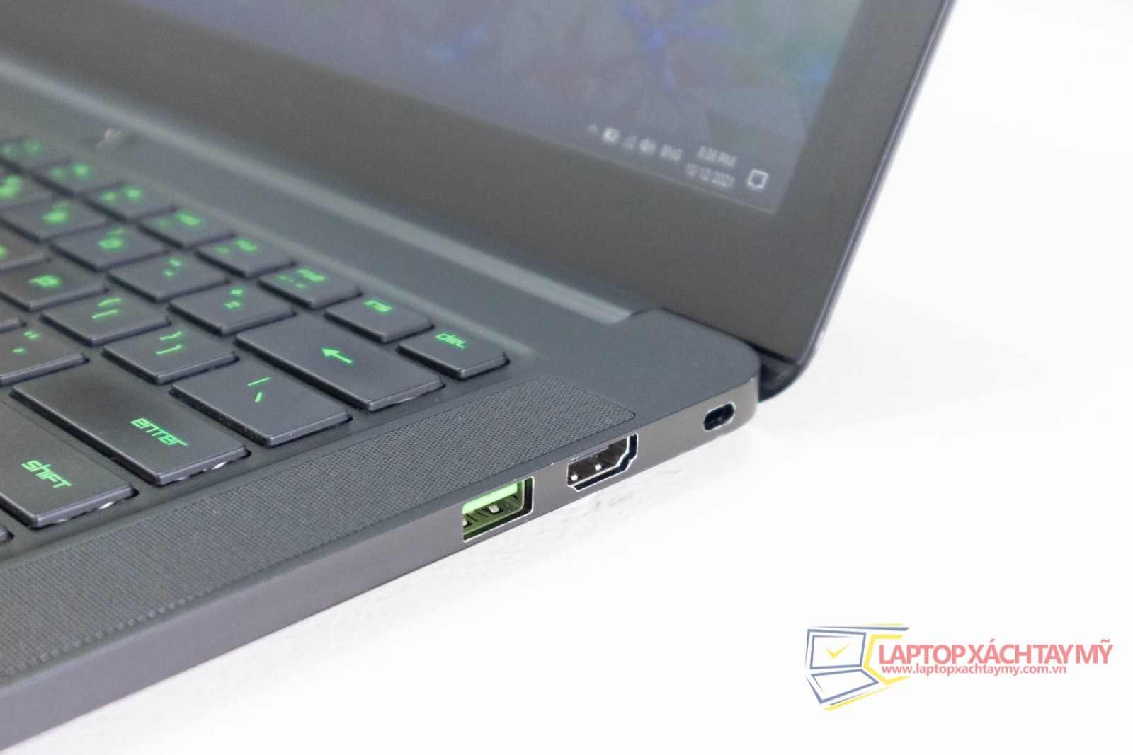 Core intel i7 4702HQ, Ram 8G, SSD 256G, card rời GTX 870M 3GB